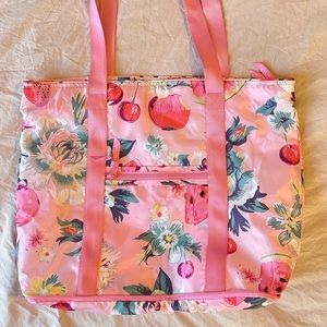 Vera Bradley Rosy Garden Picnic Packable Tote Like New